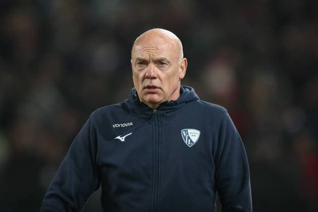 13.12.2025, xtgx, Fussball 2. Bundesliga, Hannover 96 - VfL Bochum emspor, v.l. Uwe Roesler (Rösler, Bochum, Trainer) Portrait, Portraet, Einzelbild (DFL DFB REGULATIONS PROHIBIT ANY USE OF PHOTOGRAPHS as IMAGE SEQUENCES and or QUASI-VIDEO) Hannover