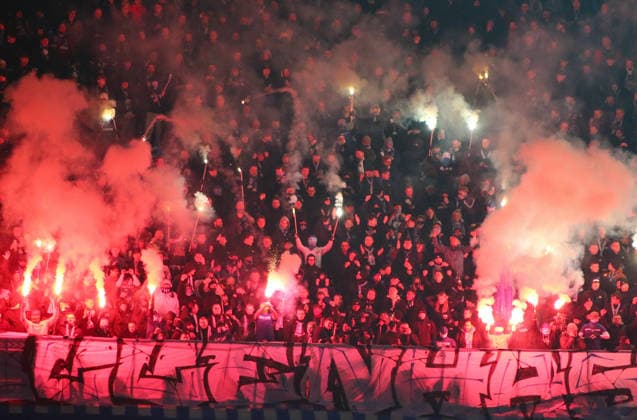 Deutschland: Fussball 2.Bundesliga 2025 26, 16. Spieltag - Hannover 96 vs VfL Bochum - Heinz von Heiden Arena Stadion (Hannover): Fan-Atmosphäre im Stadion Hannover