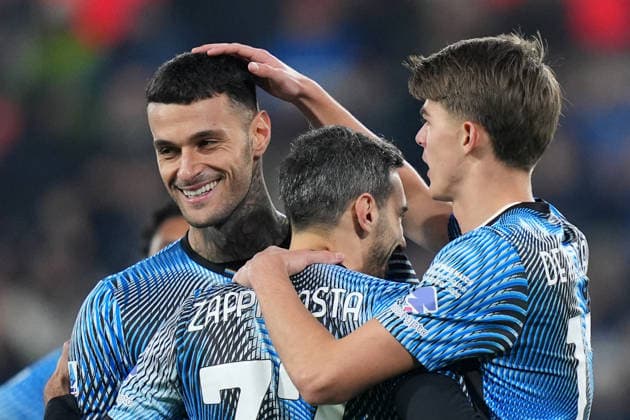 Atalanta™s Gianluca Scamacca celebrates after scoring 1-0 during the Serie A soccer match between Atalanta and Cagliari at the New Balance Stadium in Bergamo , north Italy - Saturday , December 13 , 2025. - Soccer .  Copyright: xSpada LaPressex