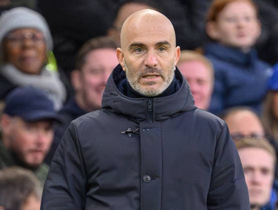 13 December 2025 - Chelsea v Everton - Premier League - Stamford Bridge - London. 13 DECEMBER 2025 - LONDON Chelsea v Everton - Premier League - Stamford Bridge - London. Chelsea Manager Enzo Maresca. Picture : Mark Pain LONDON England  Copyright: xMarkxPainx