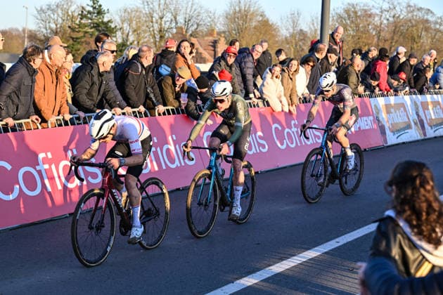 Men SUYS Leiecross Kortrijk British national champion Cameron Mason (Seven Racing Team), Ryan Kamp (Netherlands - Alpecin-Deceuninck Development Team), and Niels Vandeputte (Alpecin-Deceuninck Development Team) participate in the men s elite race of the SUYS Leiecross Kortrijk, stage 4 of 7 of the Exact Cross competition, in Kortrijk, Belgium, on December 13, 2025. Kortrijk Belgium  Copyright: xGautierxDemouveauxx originalFilename:demouveaux-notitle251213_npFDV.jpg