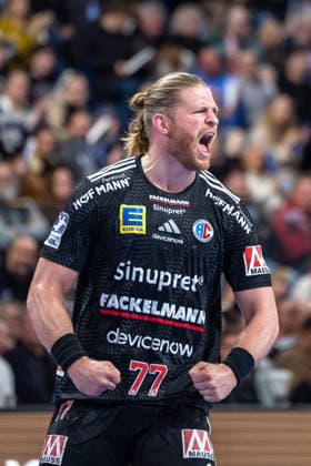 Jubel beim Torschuetzen Maciej Gebala (HC Erlangen, 77) HC Erlangen vs. SC DHfK Leipzig, Handball, 1. Handball Bundesliga, Saison 2025 2026, 17. Spieltag, 13.12.2025 HC Erlangen vs. SC DHfK Leipzig, Handball, 1. Handball Bundesliga, Saison 2025 2026, 17. Spieltag, 13.12.2025 Nuernberg Copyright: xEibner-Pressefoto ArdanxFuessmanx EP_AFN