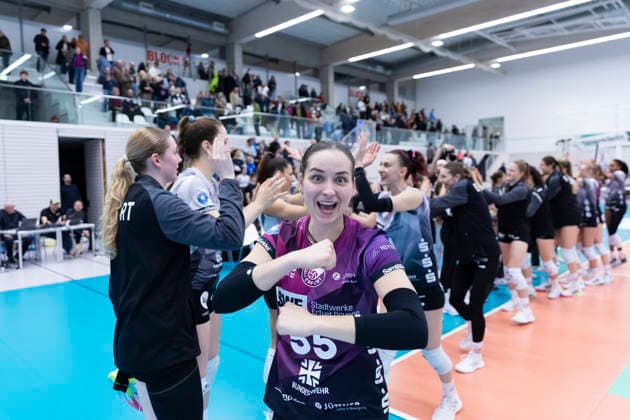 1. Volleyball Bundesliga Frauen: Schwarz-Weiss Erfurt vs. Skurios Volleys Borken; Erfurt; 13.12.2025 Mia Stauß ( 55; Schwarz-Weiss Erfurt) 1. Volleyball Bundesliga Frauen: Schwarz-Weiss Erfurt vs. Skurios Volleys Borken; Riethsporthalle Erfurt; 13.12.2025 Copyright: xBEAUTIFULxSPORTS Duehringx