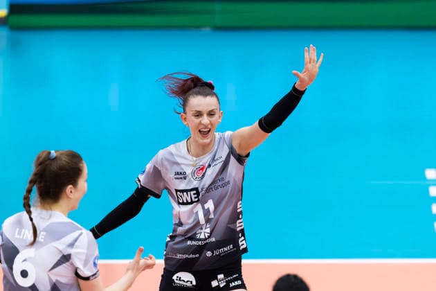 1. Volleyball Bundesliga Frauen: Schwarz-Weiss Erfurt vs. Skurios Volleys Borken; Erfurt; 13.12.2025 Isabel Kova?i? ( 11; Schwarz-Weiss Erfurt) 1. Volleyball Bundesliga Frauen: Schwarz-Weiss Erfurt vs. Skurios Volleys Borken; Riethsporthalle Erfurt; 13.12.2025 Copyright: xBEAUTIFULxSPORTS Duehringx