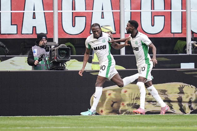 Sassuolo s Ismael Kone celebrates after scoring the 1-0 goal for his team during the Serie A soccer match between Milan and Sassuolo at the San Siro Stadium in Milan , north Italy - Sunday, December 14, 2025. - Soccer .  Copyright: xMarcoxAlpozzi LaPressex