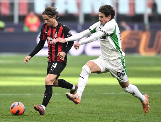 Db Milano 14 12 2025 - campionato di calcio serie A Milan-Sassuolo foto Daniele Buffa Image nella foto: Luka Modric-Andrea Pinamonti 