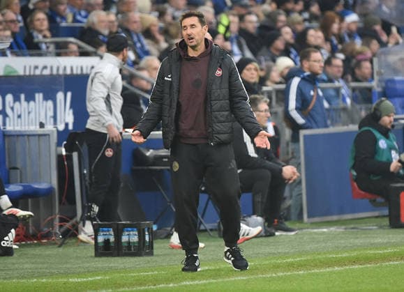 14.12.2025, xhbx, Fussball 2.Bundesliga, FC Schalke 04 - 1.FC Nürnberg v.l. Trainer Miroslav Klose (1.FC Nuernberg) (DFL DFB REGULATIONS PROHIBIT ANY USE OF PHOTOGRAPHS as IMAGE SEQUENCES and or QUASI-VIDEO) Gelsenkirchen