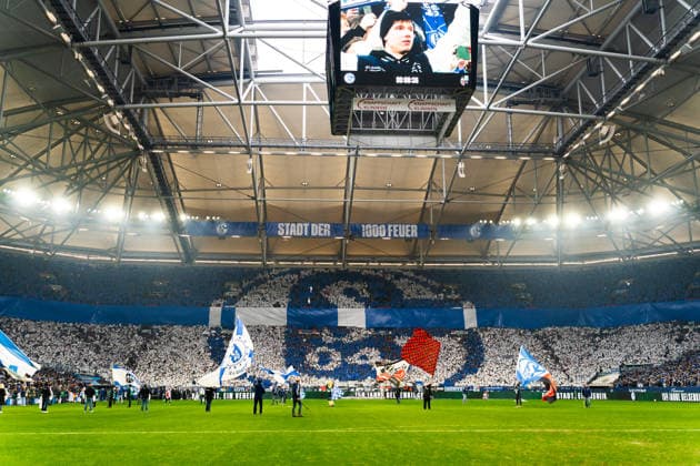 Deutschland: 2. Bundesliga 2025 26, 14. Spieltag - FC Schalke 04 vs. 1. FC Nürnberg - 14.12.2025 - Veltins-Arena (Gelsenkirchen, Nordrhein-Westfalen) Fan Choreografie1