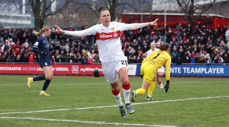 BAU 14.12.2025 Stuttgart Fußball Frauen VfB Stuttgart vs. SC Sand, Jubel über das Tor zum 2:0 von Torschützin Nicole Billa (VfB)