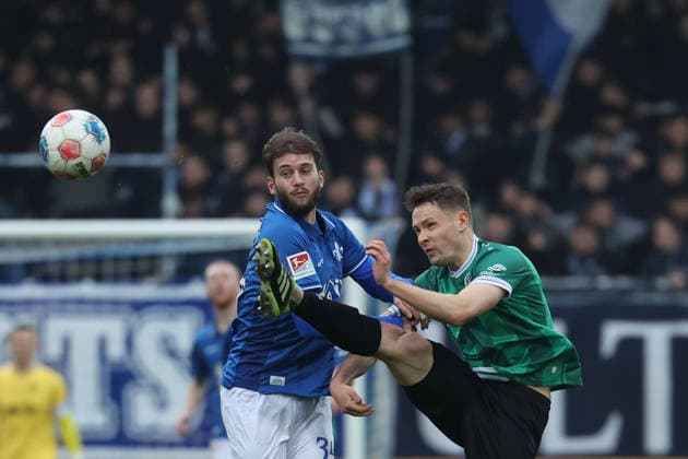 2025.12.14 xjfx 2.Bundesliga SV Darmstadt 98 - SC Preussen Muenster v.l., Kilian Julian Corredor (SV Darmstadt 98), Paul Jaeckel (Preussen Muenster), Zweikampf, Action, Aktion, Battles for the Ball (DFL DFB REGULATIONS PROHIBIT ANY USE OF PHOTOGRAPHS as IMAGE SEQUENCES and or QUASI-VIDEO)