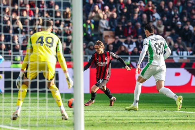 AC Milan vs US Sassuolo - Serie A 2025 26 - 14 12 2025 Luka Modric of AC Milan seen in action during Serie A 2025 26 football match between AC Milan and US Sassuolo at San Siro Stadium in Milan Copyright: xBEAUTIFULxSPORTS Carabellix