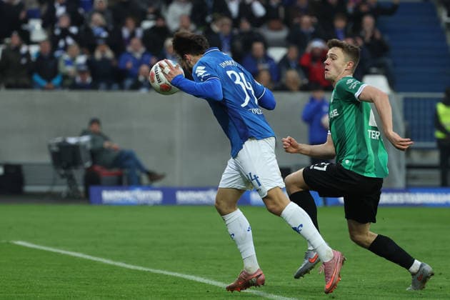 2025.12.14 xjfx 2.Bundesliga SV Darmstadt 98 - SC Preussen Muenster v.l.,Kilian Julian Corredor (SV Darmstadt 98) köpft das Tor zum 1:0, Jano Ter Horst (Preussen Muenster) (DFL DFB REGULATIONS PROHIBIT ANY USE OF PHOTOGRAPHS as IMAGE SEQUENCES and or QUASI-VIDEO)