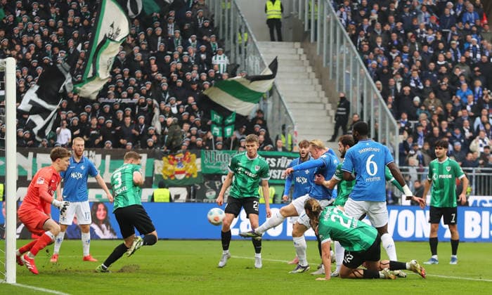 14.12.2025, xtvx, Fussball 2.Bundesliga, SV Darmstadt 98 - Preußen Münster v.l. Torschuss, has a shot on goal Isac Lidberg (SV Darmstadt 98) (DFL DFB REGULATIONS PROHIBIT ANY USE OF PHOTOGRAPHS as IMAGE SEQUENCES and or QUASI-VIDEO) Darmstadt