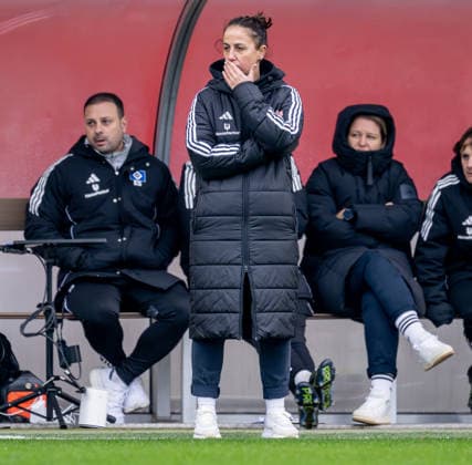 Liese Brancao (Chef-Trainerin, Hamburger SV) GER, FC Bayern Muenchen Frauen vs. Hamburger SV, Fussball, Google Pixel Frauen-Bundesliga, 13. Spieltag, Saison 2025 2026, 14.12.2025. (DFL DFB REGULATIONS PROHIBIT ANY USE OF PHOTOGRAPHS as IMAGE SEQUENCES and or QUASI-VIDEO). GER, FC Bayern Muenchen Frauen vs. Hamburger SV, Fussball, Google Pixel Frauen-Bundesliga, 13. Spieltag, Saison 2025 2026, 14.12.2025. Muenchen Copyright: xEibner-Pressefoto HeikexFeinerx EP_HFR