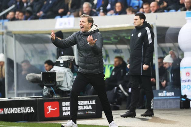 14.12.2025, xtvx, Fussball 2.Bundesliga, SV Darmstadt 98 - Preußen Münster v.l. Trainer Florian Kohfeldt (SV Darmstadt 98) gibt Anweisungen, gestikuliert, mit den Armen gestikulieren gives instructions, gesticulates (DFL DFB REGULATIONS PROHIBIT ANY USE OF PHOTOGRAPHS as IMAGE SEQUENCES and or QUASI-VIDEO) Darmstadt