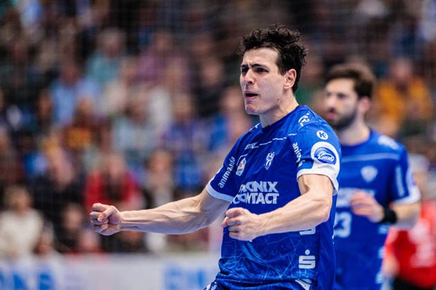 Samuel Zehnder (TBV Lemgo Lippe, 04) jubelt nach Torerfolg Tor GER, TBV Lemgo Lippe vs. THW Kiel, Handball, 1. Bundesliga, 17. Spieltag, Spielzeit 2025 2026, 14.12.2025 GER, TBV Lemgo Lippe vs. THW Kiel, Handball, 1. Bundesliga, 17. Spieltag, Spielzeit 2025 2026, 14.12.2025 Lemgo Copyright: xEibner-Pressefoto JanxRollingerx EP_JSK