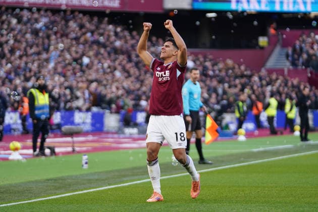 West Ham United v Aston Villa, Premier League Mateus Fernandes of West Ham United celebrating his goal to make it 1-0 during the West Ham United v Aston Villa Premier League match at the London Stadium, London, England on 14 December 2025 Credit: Dylan Hepworth Every Second Media Editorial use only. All images are copyright Every Second Media Limited. No images may be reproduced without prior permission. All rights reserved. Premier League and Football League images are subject to licensing agreements with Football DataCo Limited. see https: www.football-dataco.com Copyright: xIMAGO EveryxSecondxMediax ESM-1707-0025 DylanxHepworthx xEveryxSecondxMediax