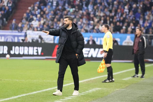Chef-Trainer Miron Muslic (FC Schalke 04) beim Spiel der 2. Bundesliga (Saison 2025 26) FC Schalke 04 - 1. FC Nürnberg Copyright: Thomas Pakusch
