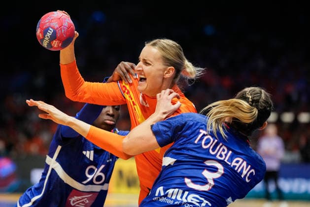 Women s Handball World Championship 2025 France Netherlands Rotterdam, Netherlands 20251214 Dutch Kelly Dulfer during the bronze medal final of the Women s Handball World Championship between France and the Netherlands at Ahoy Arena Photo Beate Oma Dahle NTB Rotterdam Netherlands EDITORIAL USE ONLY RESTRICTED USE FOR BETTING COMPANIES  Copyright: xBeatexOmaxDahlex xNTBx