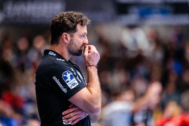 Florian Kehrmann (TBV Lemgo Lippe, Trainer) GER, TBV Lemgo Lippe vs. THW Kiel, Handball, 1. Bundesliga, 17. Spieltag, Spielzeit 2025 2026, 14.12.2025 GER, TBV Lemgo Lippe vs. THW Kiel, Handball, 1. Bundesliga, 17. Spieltag, Spielzeit 2025 2026, 14.12.2025 Lemgo Copyright: xEibner-Pressefoto JanxRollingerx EP_JSK