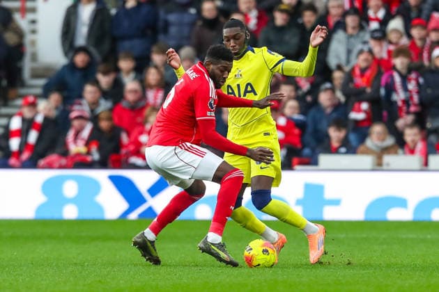Nottingham Forest v Tottenham Hotspur, Premier League Randal Kolo Muani Of Tottenham Hotspur battles with Ibrahim SangarÃ Of Nottingham Forest during the Nottingham Forest v Tottenham Hotspur Premier League match at the City Ground, West Bridgford, England on 14 December 2025 Credit: Lee Keuneke Every Second Media Editorial use only. All images are copyright Every Second Media Limited. No images may be reproduced without prior permission. All rights reserved. Premier League and Football League images are subject to licensing agreements with Football DataCo Limited. see https: www.football-dataco.com Copyright: xIMAGO EveryxSecondxMediax ESM-1708-0035 LeexKeunekex xEveryxSecondxMediax