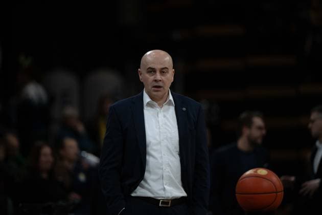GER, Basketball, easy Credit- BBL, EWE Baskets Oldenburg vs FC Bayern München Basketball 14.12.2025, EWE Arena, Oldenburg, GER, easy Credit-BBL, EWE Baskets Oldenburg vs FC Bayern München Basketball, im Bild Srdjan KLARIC ( EWE Baskets Oldenburg Sportlicher Leiter )