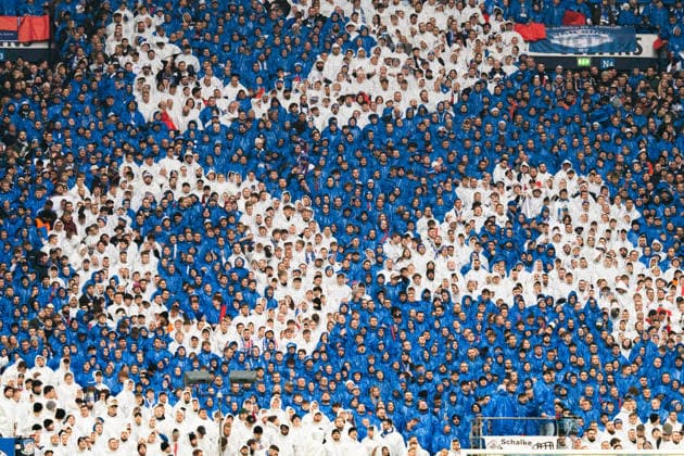 Deutschland: 2. Bundesliga 2025 26, 14. Spieltag - FC Schalke 04 vs. 1. FC Nürnberg - 14.12.2025 - Veltins-Arena (Gelsenkirchen, Nordrhein-Westfalen) Choreographie Fans