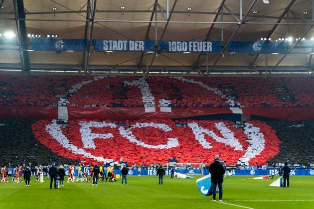 Deutschland: 2. Bundesliga 2025 26, 14. Spieltag - FC Schalke 04 vs. 1. FC Nürnberg - 14.12.2025 - Veltins-Arena (Gelsenkirchen, Nordrhein-Westfalen) Choreographie Fans