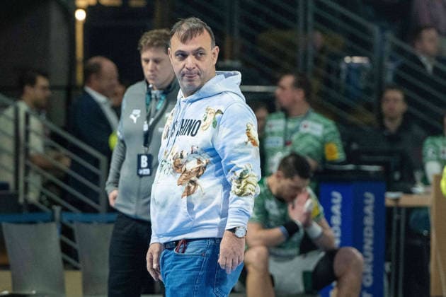 14.12.2025, xlakx, Handball Daikin HBL, Fuechse Berlin - HSG Wetzlar v.l. Bob Hanning (Fuechse Berlin Geschaeftsfuehrer) Berlin
