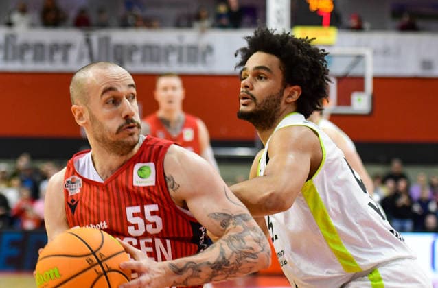 Simon Krajcovic, Rayshawn Mart 2.Bundesliga Pro A, 12. Spieltag, 46ers, Basketball, Basketball Saison 2025 2026, BBL, Deutschland, Gießen 46ers BBC Bayreuth, Gießen in rot, Herren, Bayreuth weiß