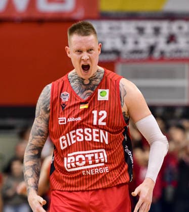 Robin Benzing brüllt 2.Bundesliga Pro A, 12. Spieltag, 46ers, Basketball, Basketball Saison 2025 2026, BBL, Deutschland, Gießen 46ers BBC Bayreuth, Gießen in rot, Herren, Bayreuth weiß