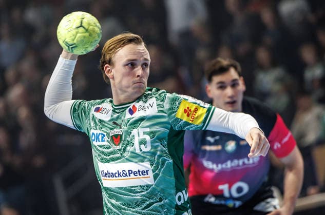 Berlin, 14.12.25, Handball: Bundesliga, Fuechse Berlin - HSG Wetzlar, 17. Spieltag, Max-Schmeling-Halle. Tobias Grondahl (Füchse Berlin) wirft den Ball auf das Tor. Fuechse Berlin - HSG Wetzlar