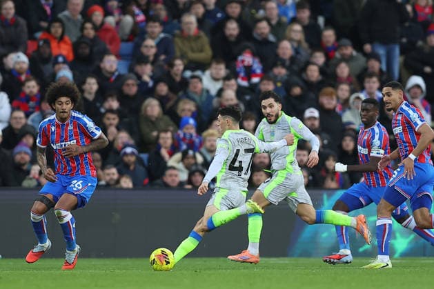 14th December 2025; Selhurst Park, Selhurst, London, England; Premier League Football, Crystal Palace versus Manchester City; Phil Foden of Manchester City shoots and scores in the 69th minute for 0-2  KatiexChan
