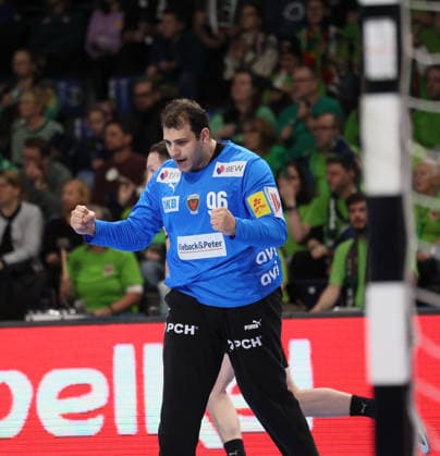 GER HBL Saison 2025 2026 FÜCHSE Berlin vs HSG Wetzlar, 14.12.25, Max-Schmeling-Halle, Berlin, Dejan MILOSAVLJEV (Füchse Berlin 96) jubelt nach erfolgreicher Parade, Faust, Emotion