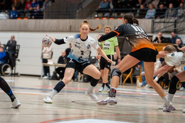 Handball I Frauen I Saison 2025-2026 I 2. Bundesliga I 8. Spieltag I VfL Waiblingen - Bergischer HC I 14.12.2025 Annalena Welsch (2, Bergischer HC) Waiblingen Rundsporthalle Baden-Württemberg Deutschland Copyright: xLobeca MaxxPetershansx
