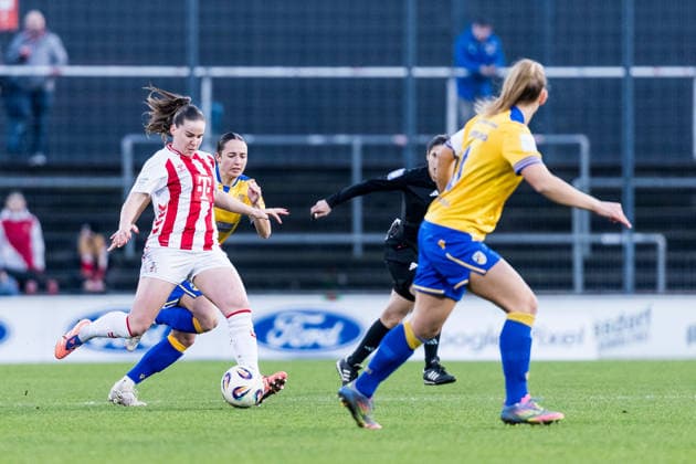 Google Pixel Frauen-Bundesliga, 1. FC Köln - FC Carl Zeiss Jena; 14.12.2025 Adriana Achcinska (1. FC Köln, 9) am Ball Google Pixel Frauen-Bundesliga, 1. FC Köln - FC Carl Zeiss Jena, Köln, Franz-Kremer-Stadion am 14.12.2025 DFB REGULATIONS PROHIBIT ANY USE OF PHOTOGRAPHS AS IMAGE SEQUENCES AND OR QUASI-VIDEO. Copyright: xBEAUTIFULxSPORTS Wunderlx
