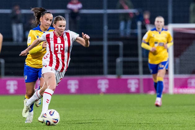 Google Pixel Frauen-Bundesliga, 1. FC Köln - FC Carl Zeiss Jena; 14.12.2025 Laura Donhauser (1. FC Köln, 25) am Ball Google Pixel Frauen-Bundesliga, 1. FC Köln - FC Carl Zeiss Jena, Köln, Franz-Kremer-Stadion am 14.12.2025 DFB REGULATIONS PROHIBIT ANY USE OF PHOTOGRAPHS AS IMAGE SEQUENCES AND OR QUASI-VIDEO. Copyright: xBEAUTIFULxSPORTS Wunderlx