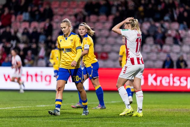 Google Pixel Frauen-Bundesliga, 1. FC Köln - FC Carl Zeiss Jena; 14.12.2025 Pauline Bremer (1. FC Köln, 11) frustriert nach verpasster Chance Google Pixel Frauen-Bundesliga, 1. FC Köln - FC Carl Zeiss Jena, Köln, Franz-Kremer-Stadion am 14.12.2025 DFB REGULATIONS PROHIBIT ANY USE OF PHOTOGRAPHS AS IMAGE SEQUENCES AND OR QUASI-VIDEO. Copyright: xBEAUTIFULxSPORTS Wunderlx