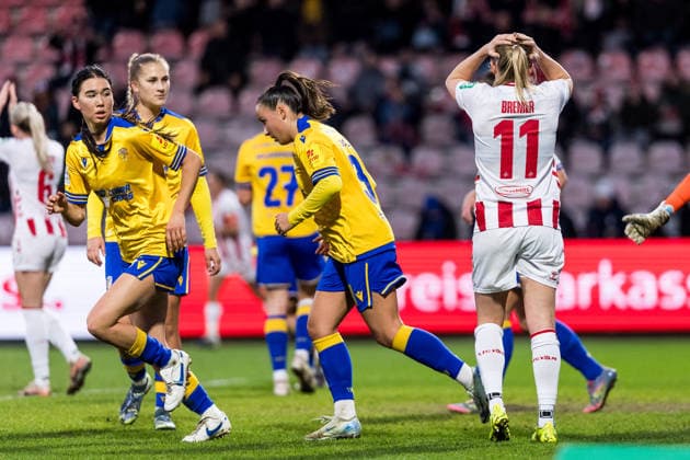 Google Pixel Frauen-Bundesliga, 1. FC Köln - FC Carl Zeiss Jena; 14.12.2025 Pauline Bremer (1. FC Köln, 11) frustriert nach verpasster Chance Google Pixel Frauen-Bundesliga, 1. FC Köln - FC Carl Zeiss Jena, Köln, Franz-Kremer-Stadion am 14.12.2025 DFB REGULATIONS PROHIBIT ANY USE OF PHOTOGRAPHS AS IMAGE SEQUENCES AND OR QUASI-VIDEO. Copyright: xBEAUTIFULxSPORTS Wunderlx
