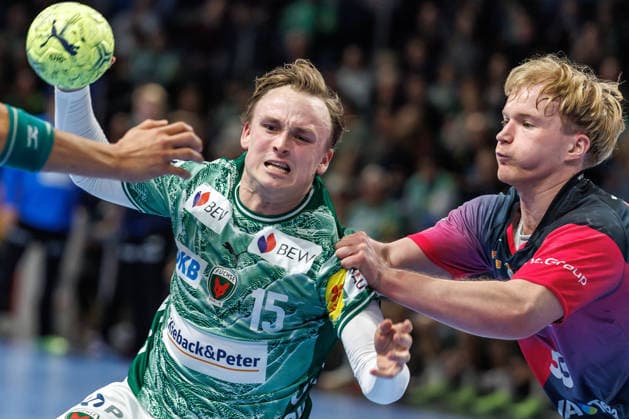 Berlin, 14.12.25, Handball: Bundesliga, Fuechse Berlin - HSG Wetzlar, 17. Spieltag, Max-Schmeling-Halle. Tobias Grondahl (Füchse Berlin) wirft den Ball auf das Tor. Fuechse Berlin - HSG Wetzlar