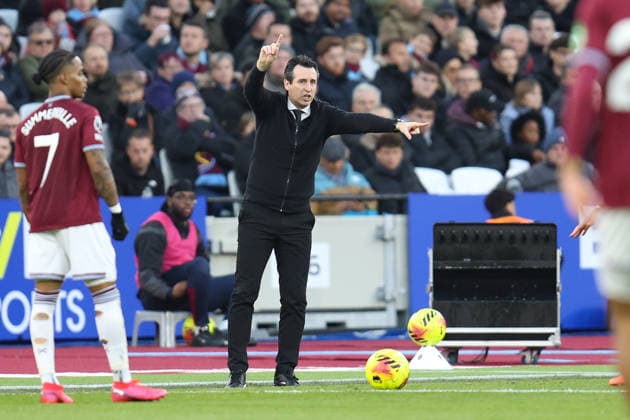 Aston Villa manager Unai Emery gives instructions during the Premier League match between West Ham and Aston Villa at London Stadium in London, England (Photo by Alexander Canillas Sports Press Photo) Copyright: xAlexanderxCanillas SPPx Sportspressphoto_SPR73596