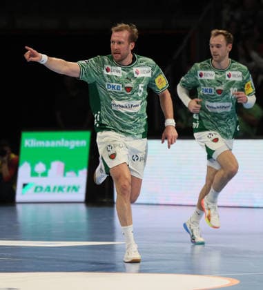 GER HBL Saison 2025 2026 FÜCHSE Berlin vs HSG Wetzlar, 14.12.25, Max-Schmeling-Halle, Berlin, Max DARJ (Füchse Berlin 5) jubelt nach Torerfolg, Fingerzeig, Emotion