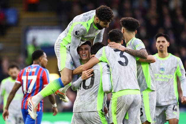 Crystal Palace v Manchester City 14 December 2025, London - Premier League Football - Crystal Palace v Manchester City - Phil Foden of Manchester City celebrates their second goal with Ruben Dias of Manchester City - Photo: Jacques Feeney Offside. London UK Copyright: xJacquesxFeeneyx xOffsidexOffside