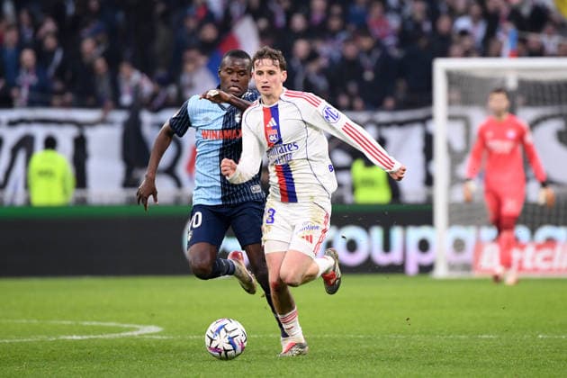 Olympique Lyonnais v Le Havre AC - Ligue 1 McDonald s 2025 2026 70 Mbwana Ally SAMATTA (hac) - 23 Tyler MORTON (ol) during the Ligue 1 McDonald s match between Lyon and Le Havre at Groupama Stadium on December 14, 2025 in Lyon, France. Lyon France  Copyright: xFEPx 776348232