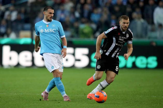 December 14, 2025, Udine: Udinese s Jesper Karlstrom (R) and Napoli s Eljif Elmas in action during the Italian Serie A soccer match Udinese Calcio vs SSC Napoli at the Friuli - Bluenergy Stadium in Udine, Italy, 14 December 2025. ANSA GABRIELE MENIS. Serie A - Udinese Vs Napoli  - ZUMAa110 20251214_zaf_a110_058 Copyright: xGabrielexMenisx