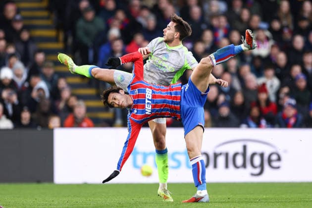 Crystal Palace v Manchester City 14 December 2025, London - Premier League Football - Crystal Palace v Manchester City - Daichi Kamada of Crystal Palace and Nico Gonzalez of Manchester City - Photo: Jacques Feeney Offside. London UK Copyright: xJacquesxFeeneyx xOffsidexOffside
