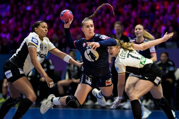 251214 Thale Rushfeldt Deila of Norway during the IHF Women s World Championship, WM, Weltmeisterschaft final between Germany and Norway on December 14, 2025 in Rotterdam. Photo: Joel Marklund BILDBYRAN kod JM JM0758 bbeng handball handboll handball vm handball-vm handbolls-vm ihf handball world championship world handball championship 2025 world championship 2025 final tyskland norway norge germany dam Copyright: JOELxMARKLUND BB251214JM031