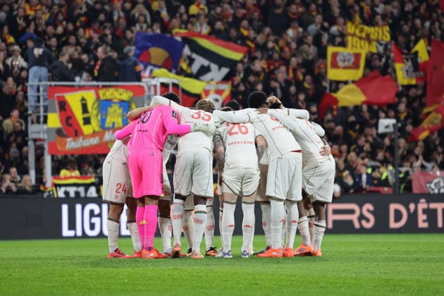 FOOTBALL : RC Lens vs OGC Nice - Ligue 1 J16 - 14 12 2025 Equipe de l OGC Nice lors du match RC Lens vs OGC Nice, Ligue 1 J16, stade Bollaert-Delelis, le 14 dÃ cembre 2025 - photo Laurent Sanson PsnewZ  Copyright: xLaurentxSANSONx xPsnewZx