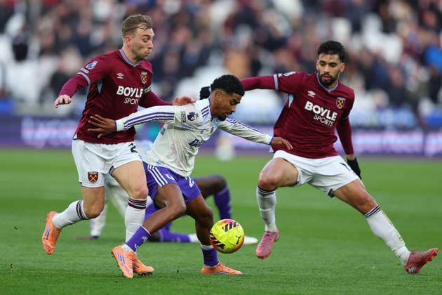 14th December 2025; London Stadium, London, England; Premier League Football, West Ham United versus Aston Villa; Ian Maatsen of Aston Villa closely marked by Lucas Paqueta of West Ham United  JohnxPatrickxFletcher
