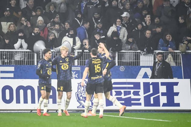 FOOTBALL : AJ Auxerre vs Lille OSC - Ligue 1 - JournÃ e 16 - 14 12 2025 Joie des joueurs du LOSC aprÃ s le but de Hakon Arnar Haraldsson (Lille OSC) AuxerreFrance  Copyright: xBaptistexAutissierx
